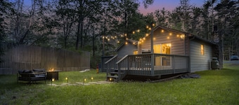Retro Countryside Cabin | Cozy Upstate NY Private Retreat!