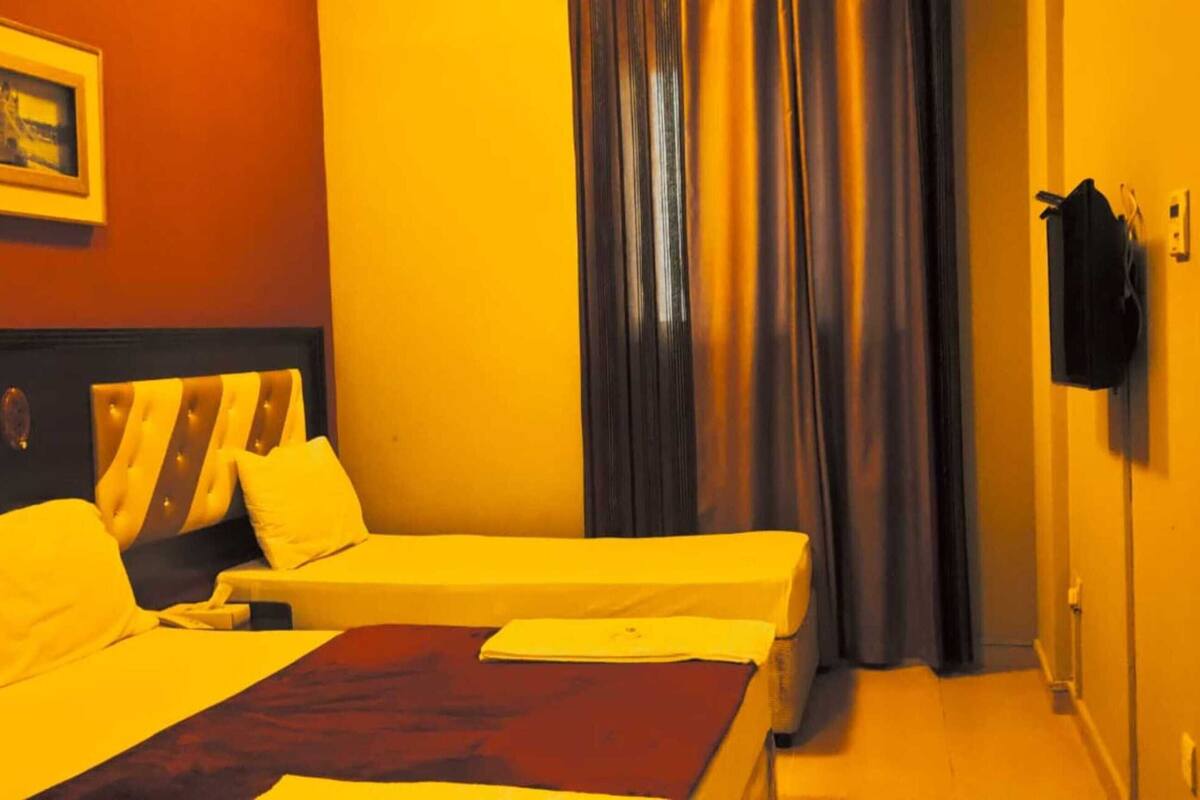 Free WiFi, bed sheets