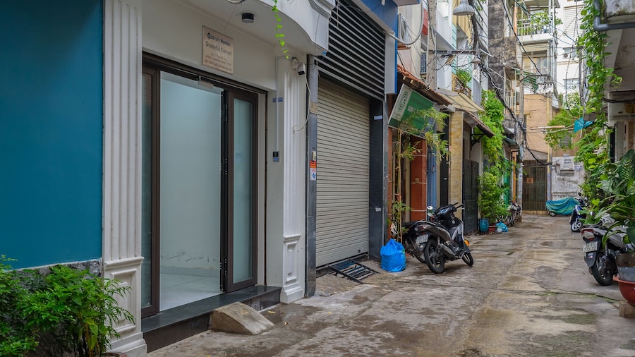 Cozrum Homes - Graceful Corner