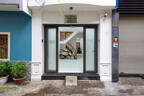 Mặt tiền nơi lưu trú