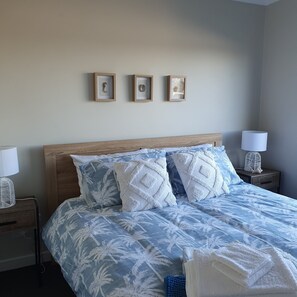 3 habitaciones, tabla de planchar con plancha y wifi gratis 