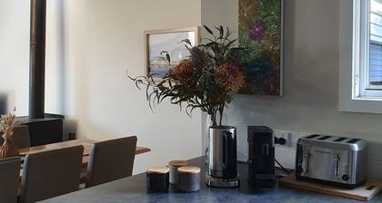 Listen to the waves break at "Turf&Surf"! Walk to golf course and ocean beaches