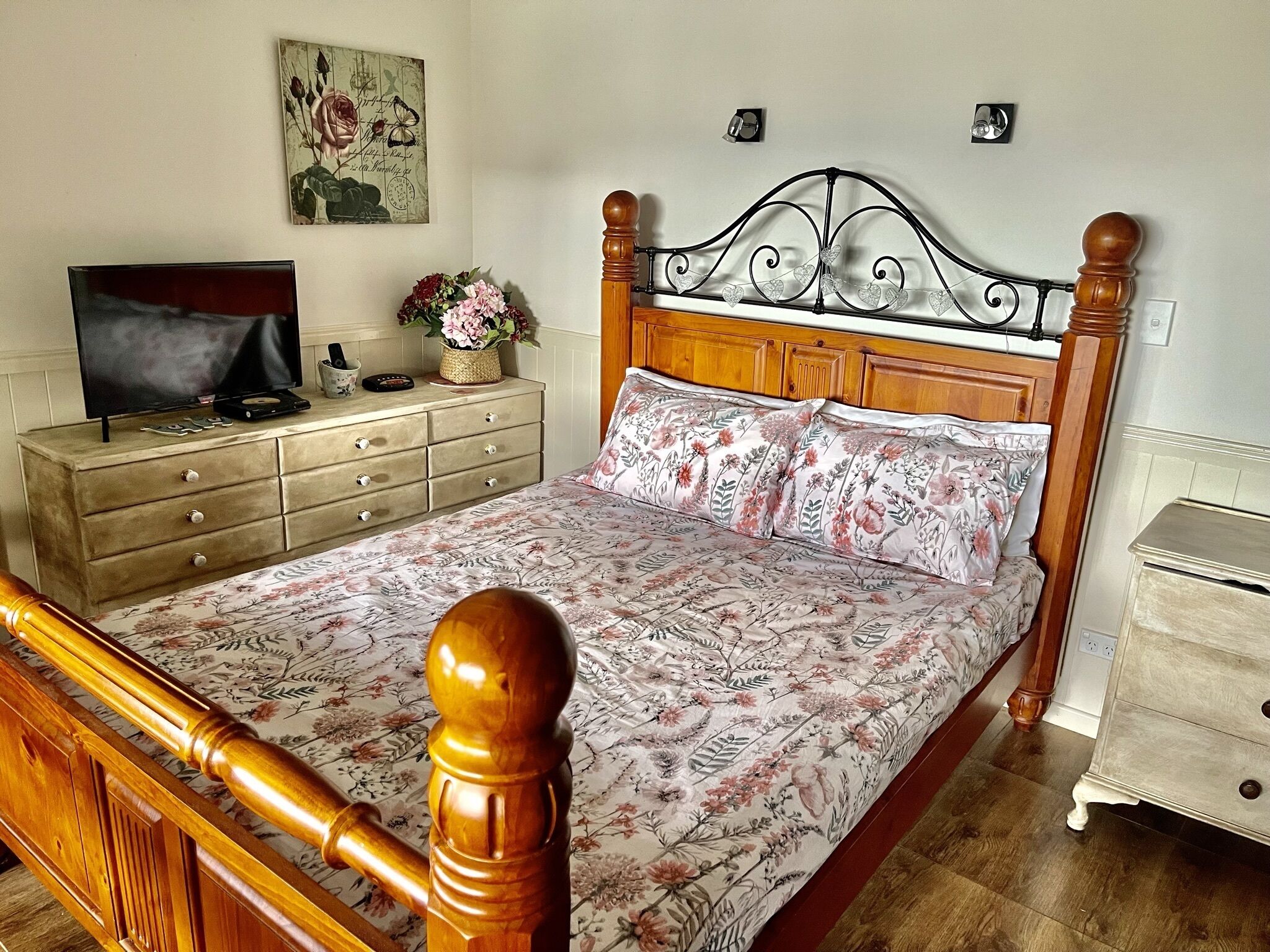 4 chambres, fer et planche à repasser, draps fournis