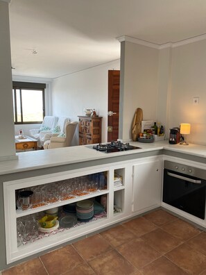 Fridge, oven, stovetop, coffee/tea maker - Casa de la playa on the natural beach of Tavernes/Xeraco (VC)