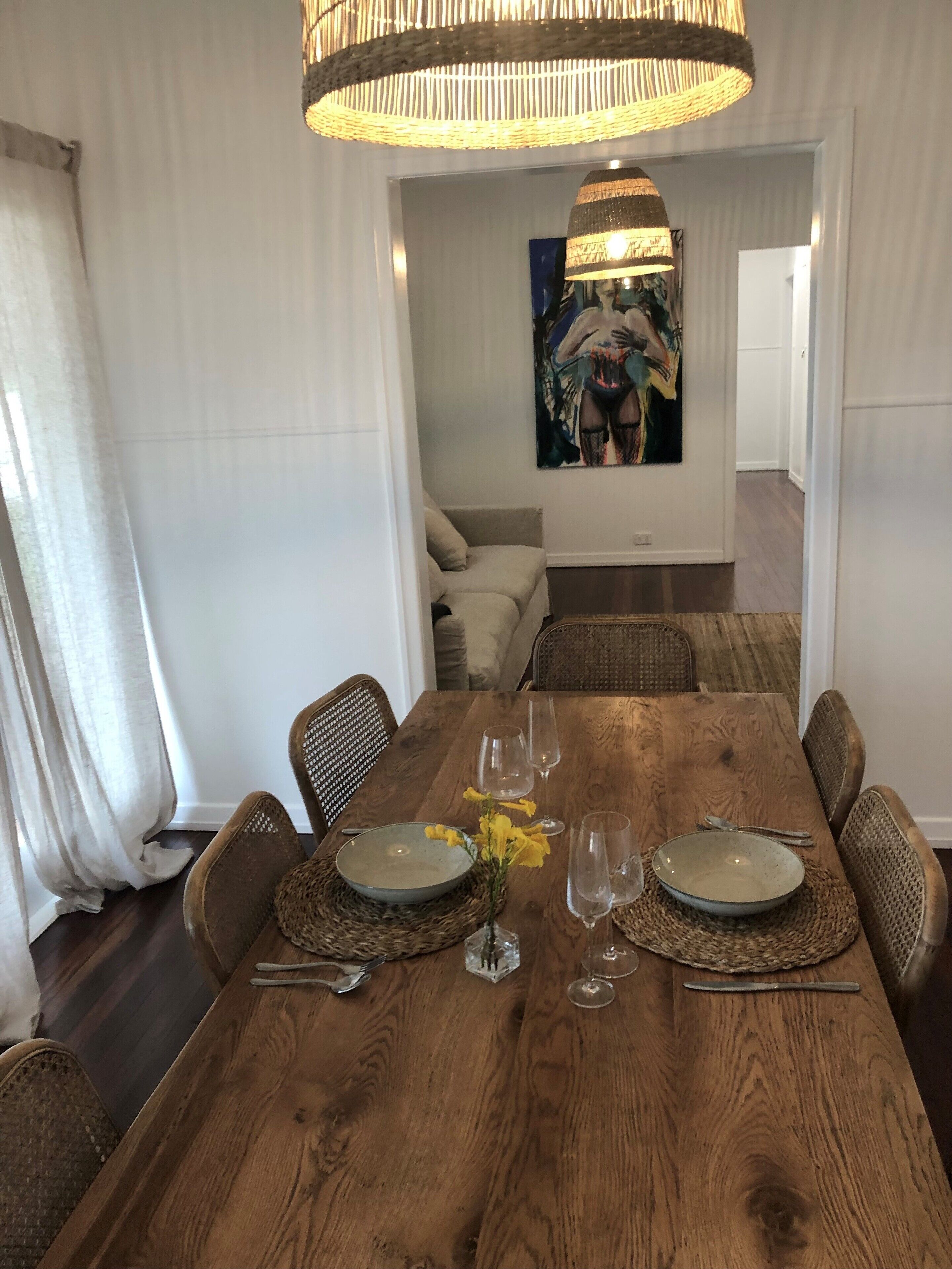 Centrally located \"Bargara Beach Cottage\" — image 8
