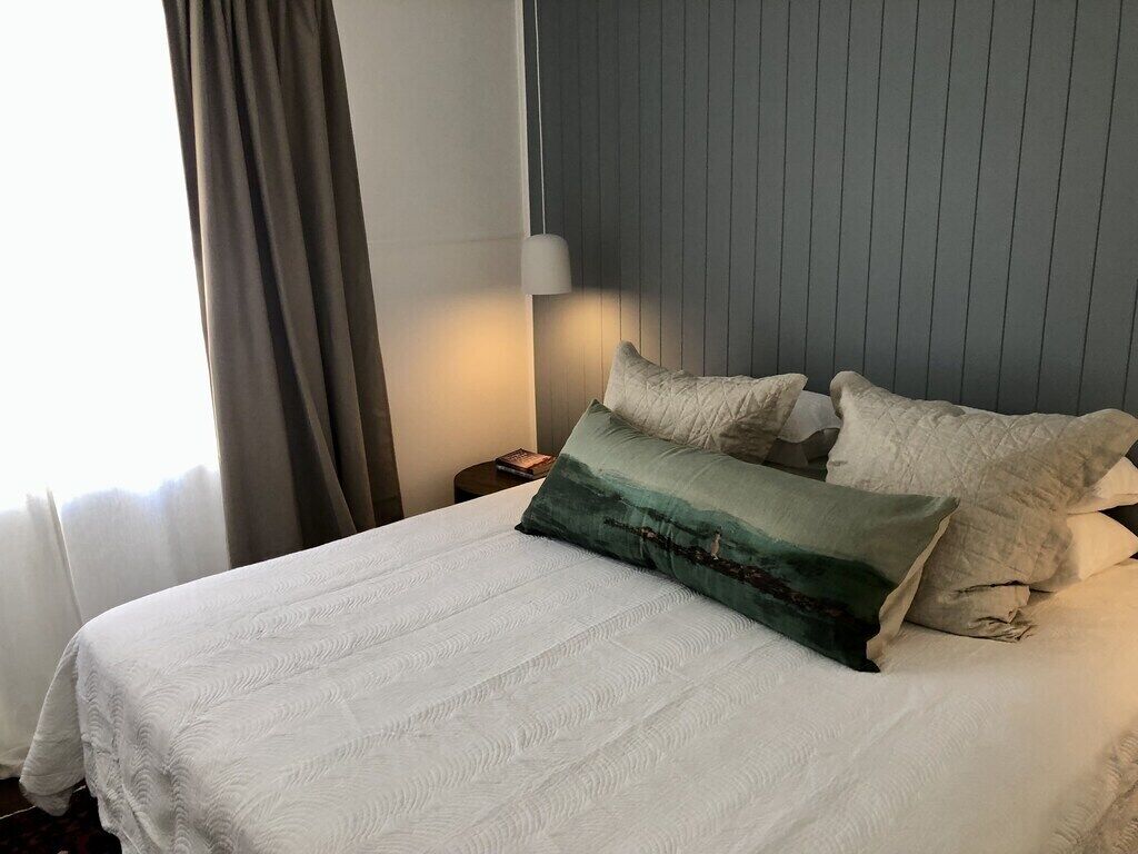 Centrally located \"Bargara Beach Cottage\" — image 10