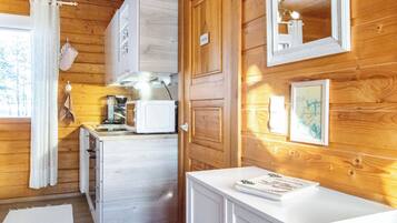 Fridge, microwave, dishwasher, cookware/dishes/utensils