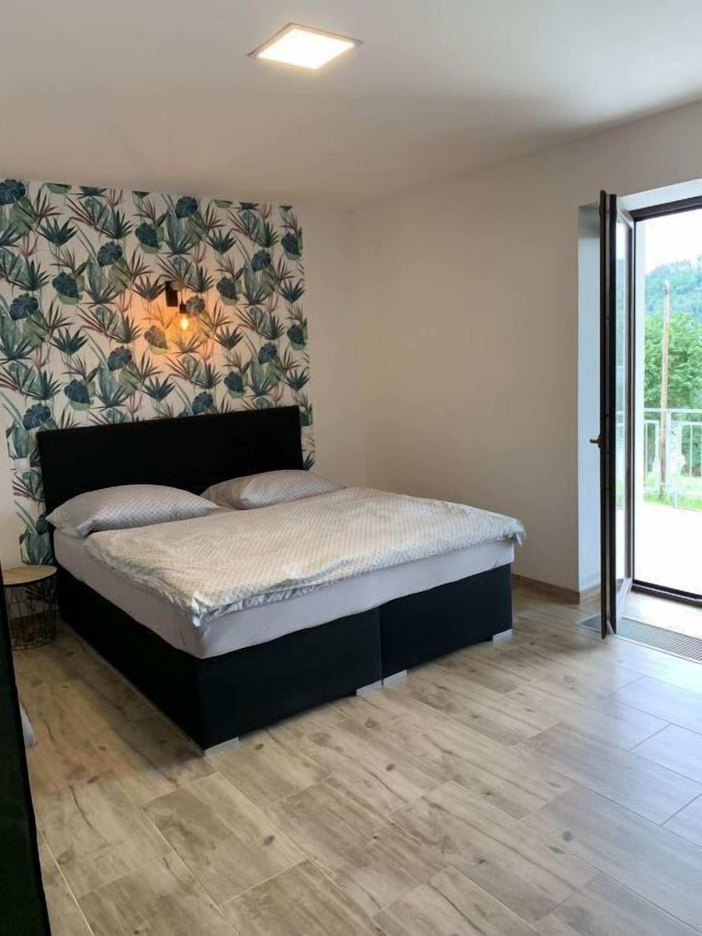 1 makuuhuone, työpöytä, internet