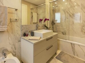 Hair dryer, towels