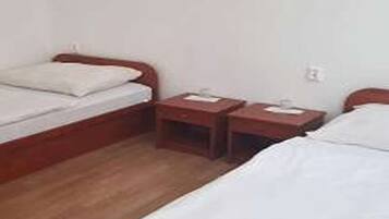 1 bedroom, free WiFi, bed sheets