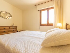 3 bedrooms, iron/ironing board, WiFi