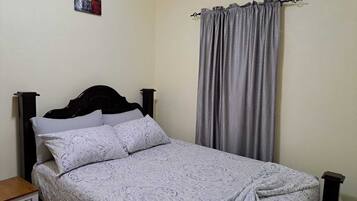 1 chambre, fer et planche à repasser, Wi-Fi, draps fournis