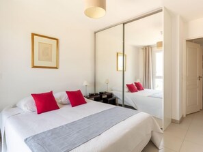 2 Schlafzimmer, Bügeleisen/Bügelbrett, kostenloses Internet