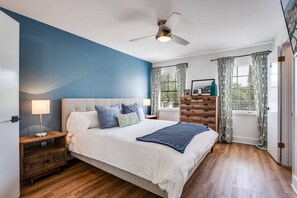 2 bedrooms, free WiFi, bed sheets - Baby it's Cold Outside Winter Promo on 4 - 6 night stays (Jacksonville Beach)