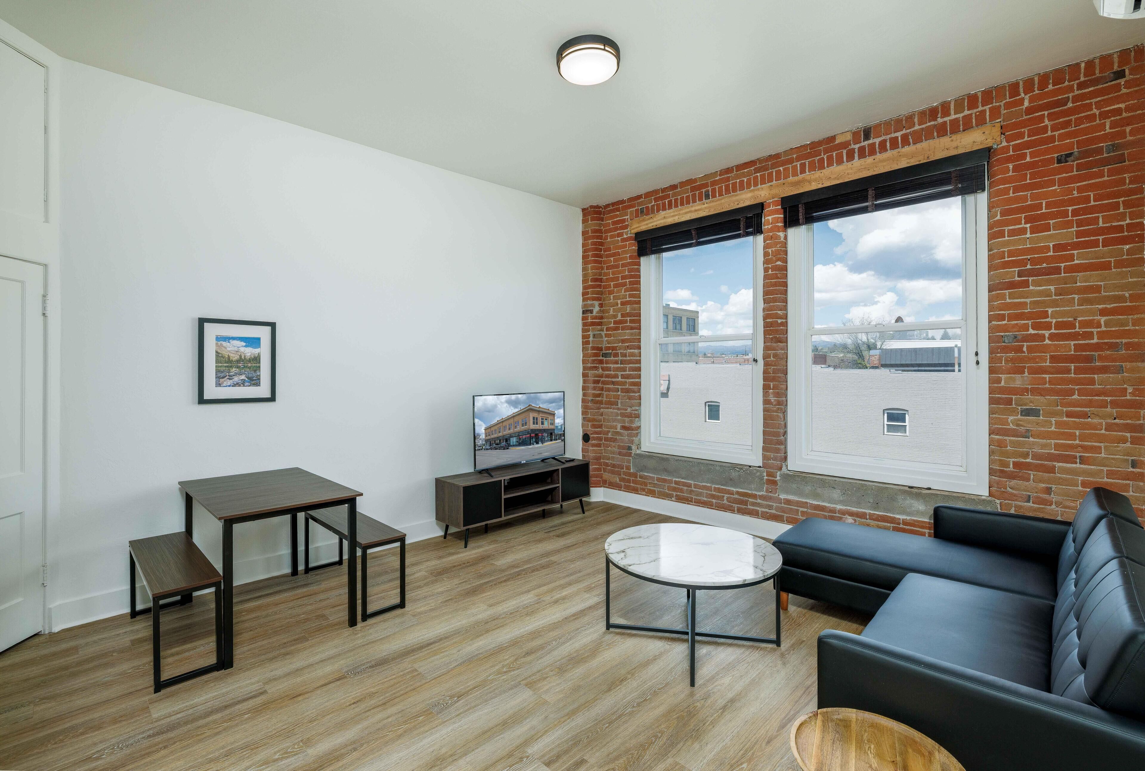 Renovated 1-Bedroom Flat in Livingston, United States