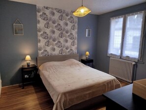 2 chambres, lit parapluie