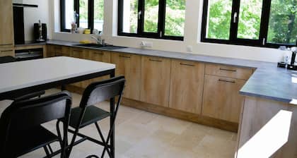 Maison Typique - Très Grand Jardin - 7km de la mer