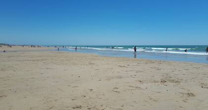 Apartment with AC in Costa Ballena on a golf course 10 minutes from the beach