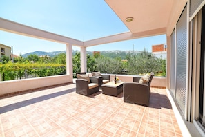 Villa (Three Bedroom Villa with Swimming poo) | Terrace/patio