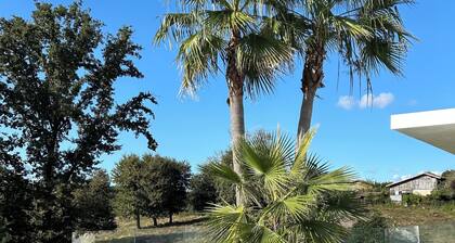 LUXURIOUS ARCHITECT VILLA with OVERFLOW SWIMMING POOL and FOREST VIEW