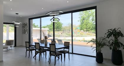 LUXURIOUS ARCHITECT VILLA with OVERFLOW SWIMMING POOL and FOREST VIEW