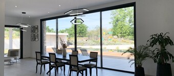 LUXURIOUS ARCHITECT VILLA with OVERFLOW SWIMMING POOL and FOREST VIEW