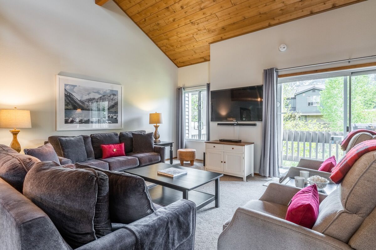 3-Bedroom Townhome + Loft, Close to Town with Calming Creek Running Directly Outside