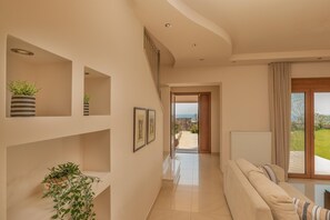 Smart TV - Majestic View Villa , Majestic View Villa is an incredible property for rent with a private swimming (Αφάντου)