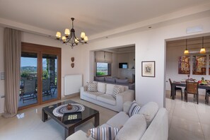 Smart TV - Majestic View Villa , Majestic View Villa is an incredible property for rent with a private swimming (Αφάντου)