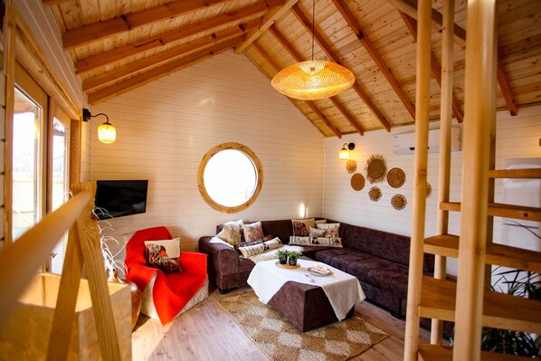 Casa de árbol Premium | 2 habitaciones y wifi gratis 