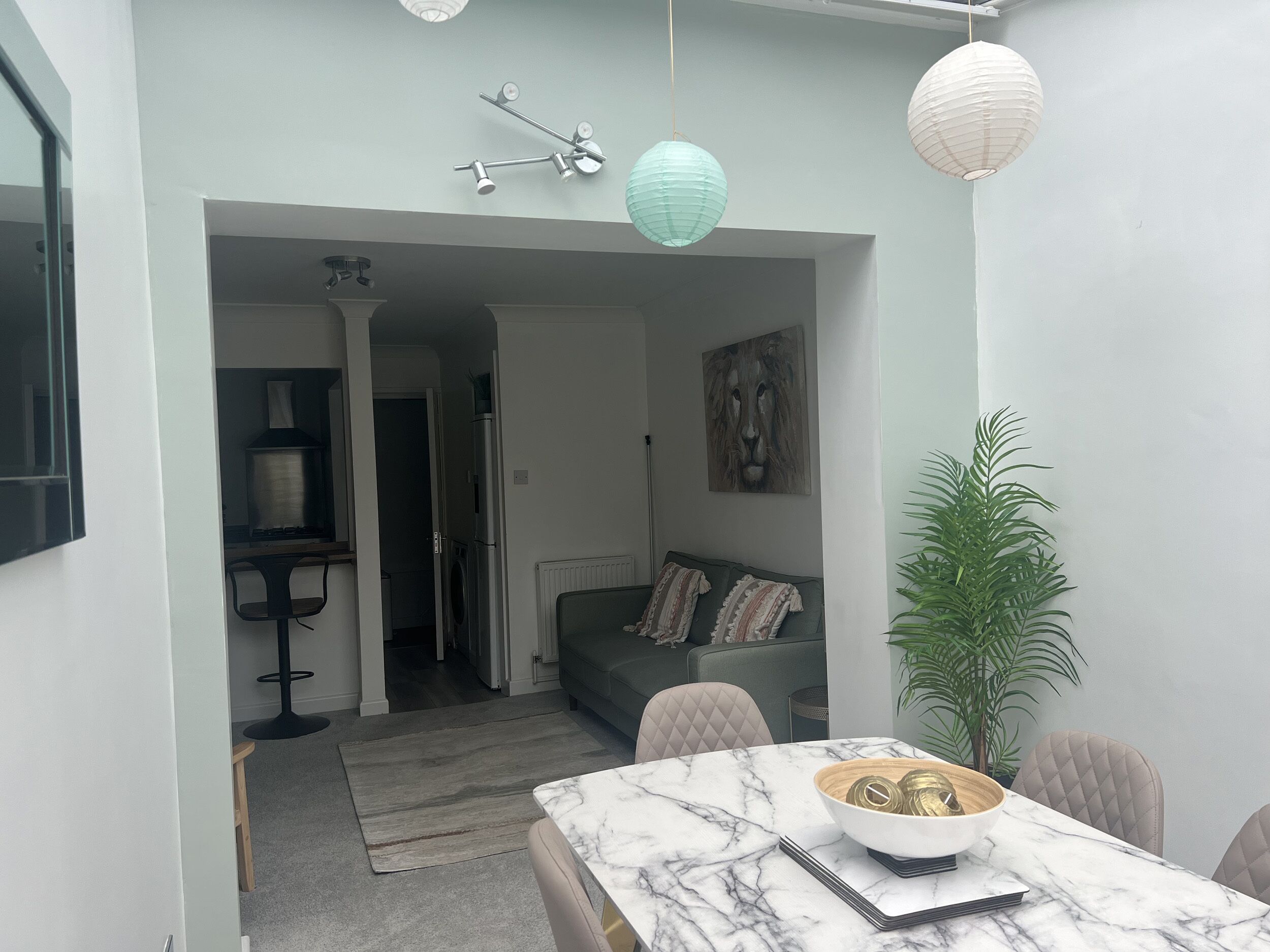 Cottage | Dining