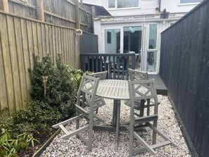 Cottage | Tempat makan outdoor