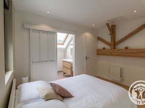 1 chambre, Wi-Fi gratuit, draps fournis