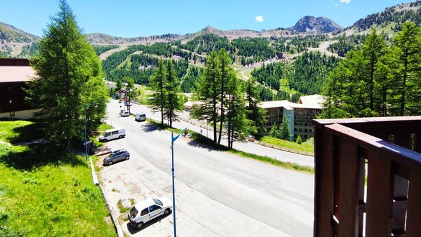 Property grounds - Sunny Studio in Isola: Ski-In Access, WiFi, Near Center (Isola 2000)
