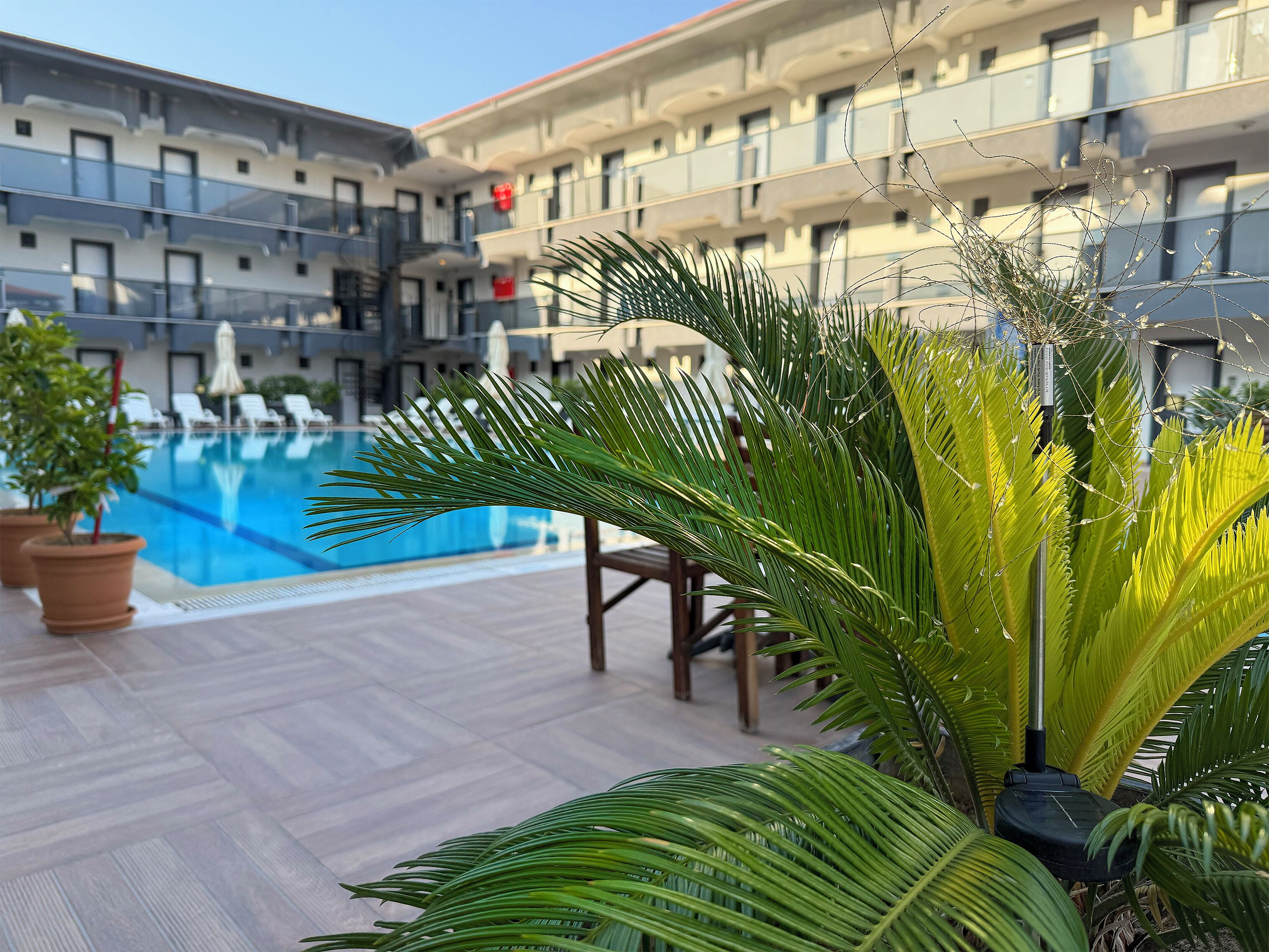 Een seizoensgebonden buitenzwembad