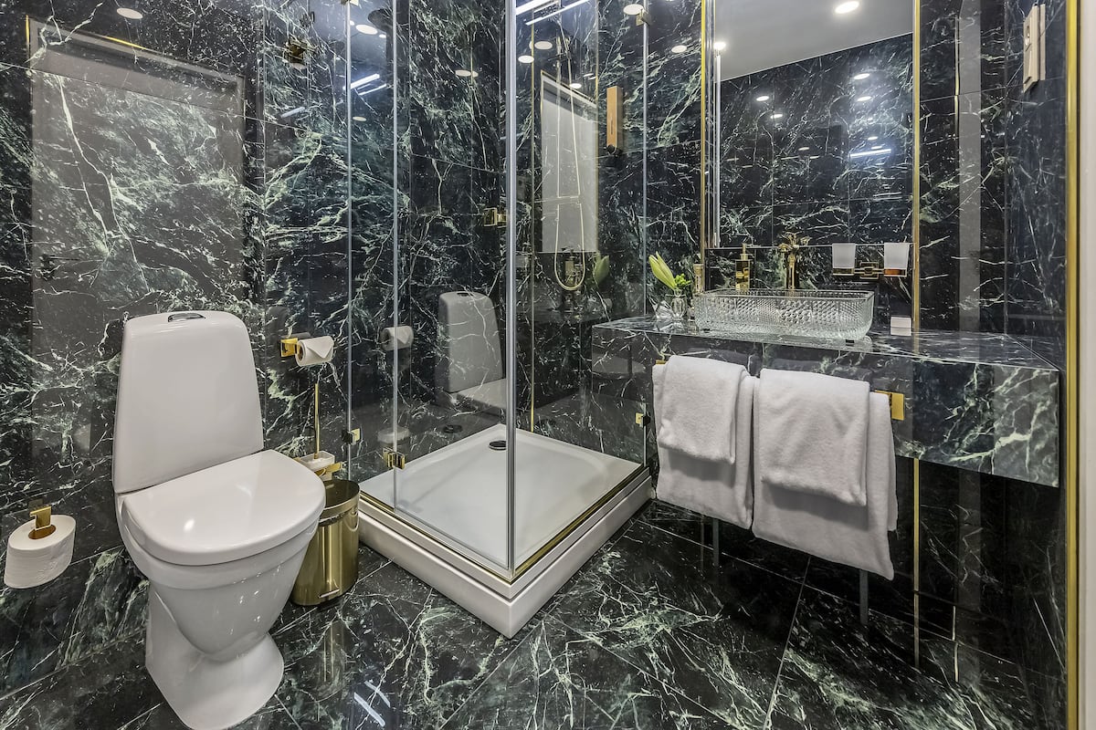 st.palace suite | bathroom | free toiletries, hair dryer, bathrobes, heated floors