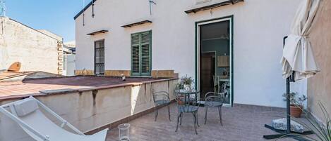 屋外ダイニングエリア