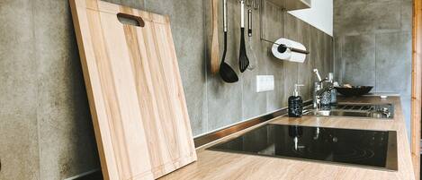 Refrigerador, horno, parrilla de estufa y lavavajillas