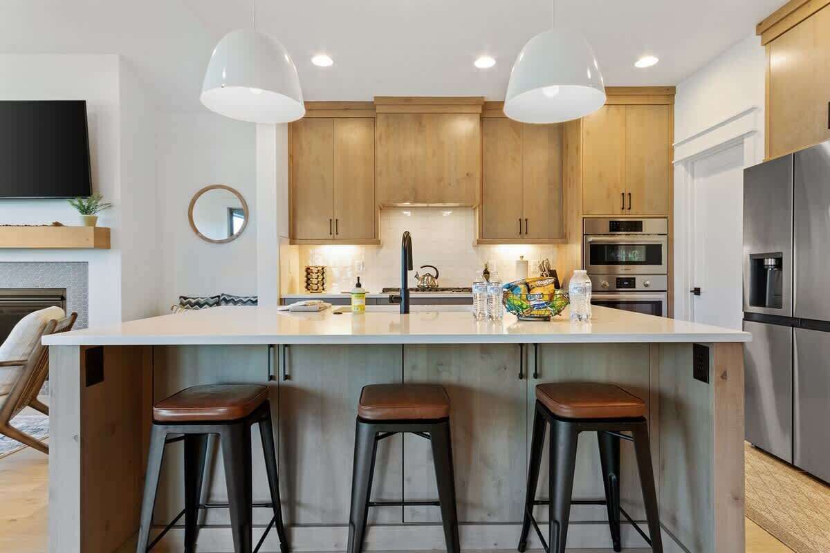 Refrigerador, microondas, horno, placa de cocina