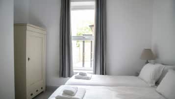 2 chambres, fer et planche à repasser, Wi-Fi, draps fournis