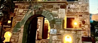 Ionia Liberty Stone Hotel