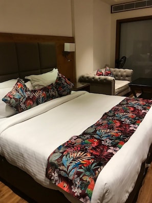 Executive-Zimmer | Minibar, Schreibtisch, Zustellbetten, kostenloses WLAN
