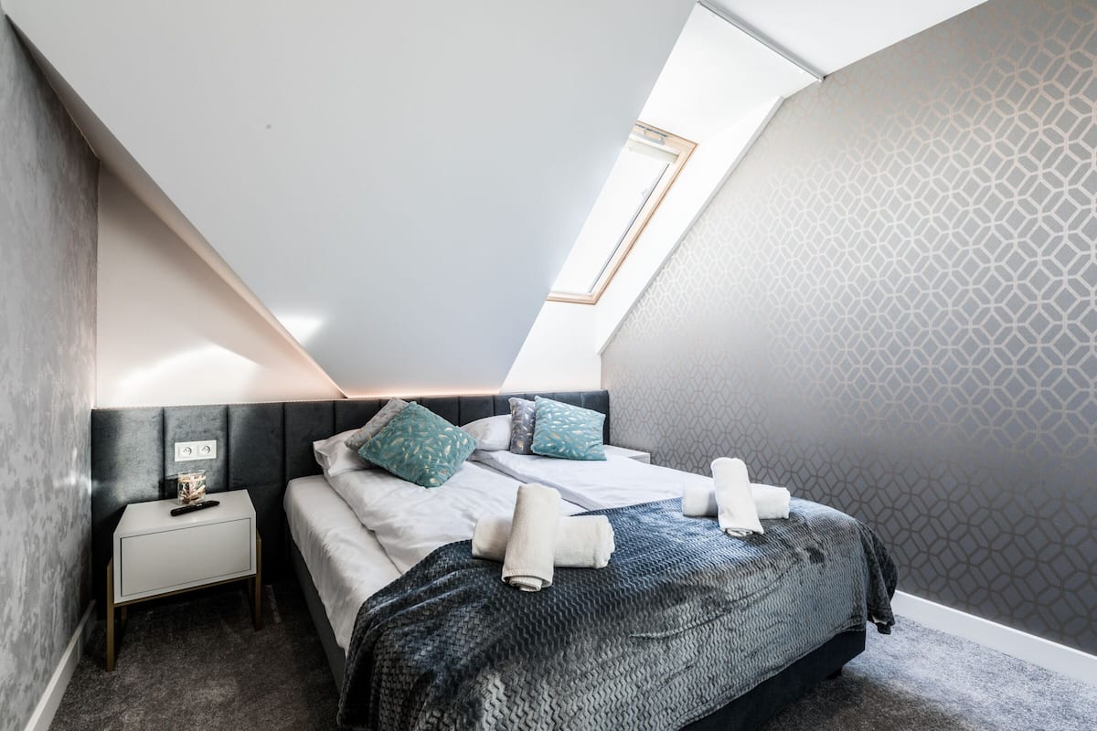 Deluxe appartement | 2 slaapkamers, een kluis op de kamer, individueel gedecoreerd