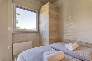 Family Mobile Home, Multiple Bedrooms, Mountainside (Rooftop Home With Whirlpool & Sauna) | Bathroom | Shower, hair dryer, towels, soap - Rooftop Home With Whirlpool & Sauna (Trebnje)