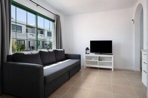 TV - Vacation Home 'NoaIan' with Pool, Private Terrace & Wi-Fi (Puerto del Carmen)