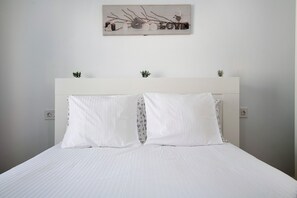 2 bedrooms, iron/ironing board, free WiFi, bed sheets - Vacation Home 'NoaIan' with Pool, Private Terrace & Wi-Fi (Puerto del Carmen)
