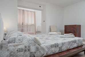 2 quartos, Wi-Fi de cortesia, roupa de cama