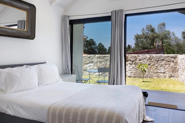 1 habitación, tabla de planchar con plancha, wifi gratis y ropa de cama 