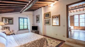 1 chambre, fer et planche à repasser, Wi-Fi gratuit, draps fournis