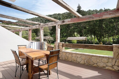 Holiday Apartment Casa de 10 - 4B with Mountain View, Shared Pool & Wi-Fi